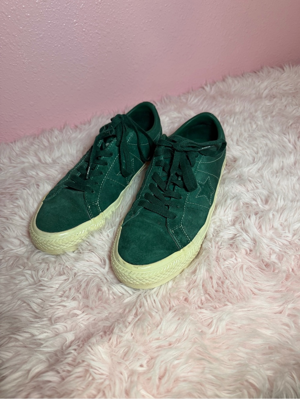 Converse One Star Suede Low-Top Sneakers in Dark Green